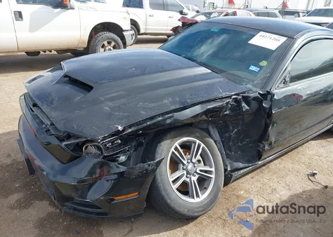 2014 Ford Mustang V6 из США, поврежденный, VIN 1ZVBP8AM7E5332707